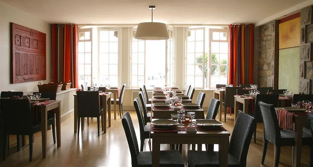 ***  Hotel du Centre - Chez Janie Roscoff Frankrijk